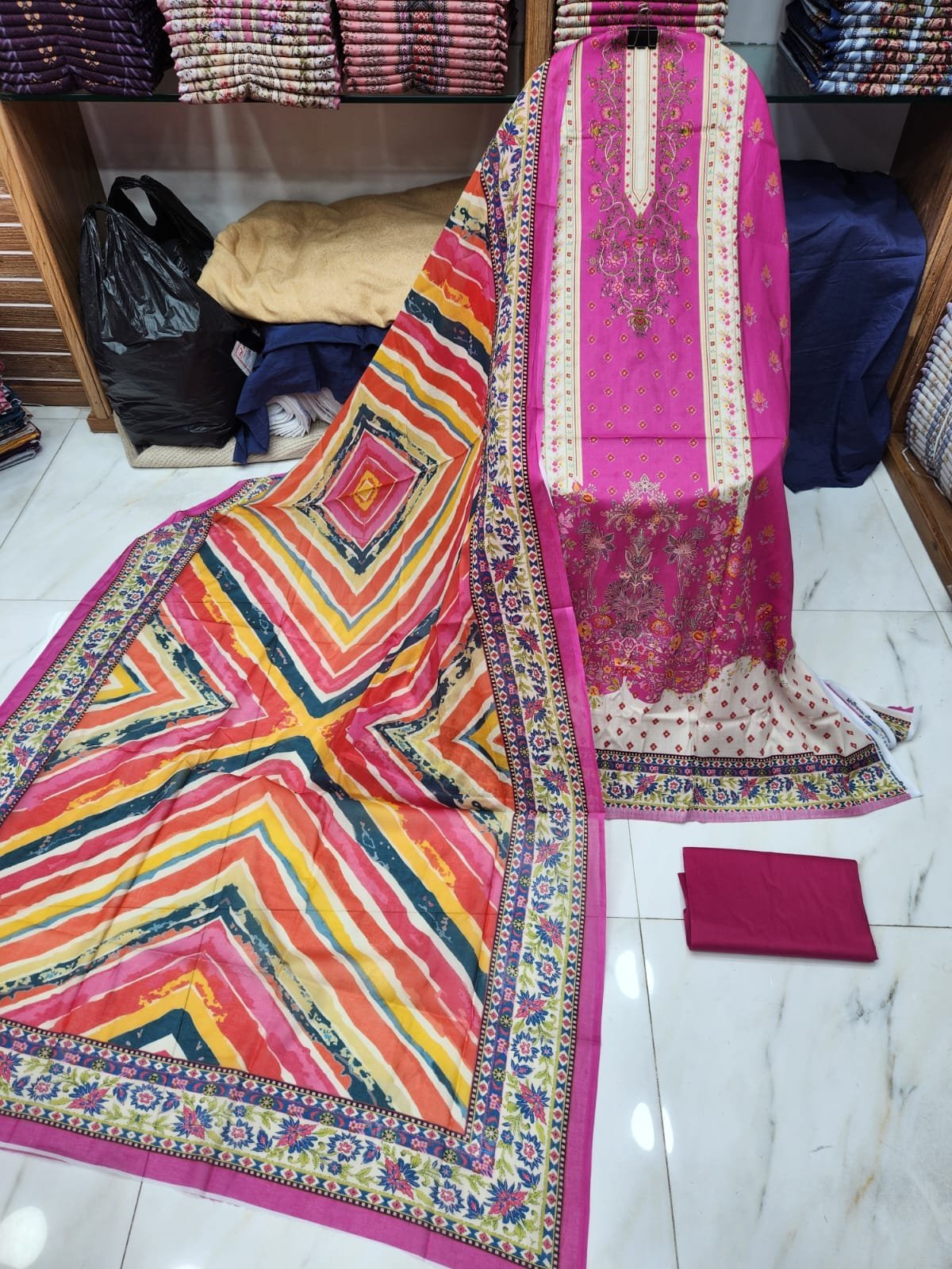 MAHJABEEN SIGNATURE LAWN #P14